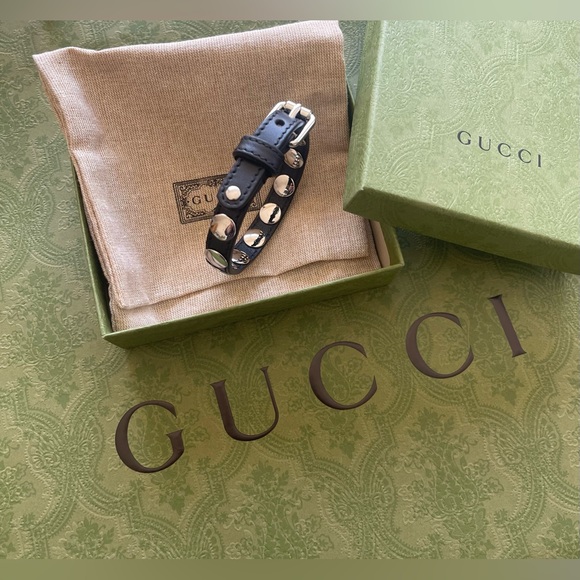 New GUCCI
Studded Leather Wrap Black Bracelet - Picture 10 of 14
